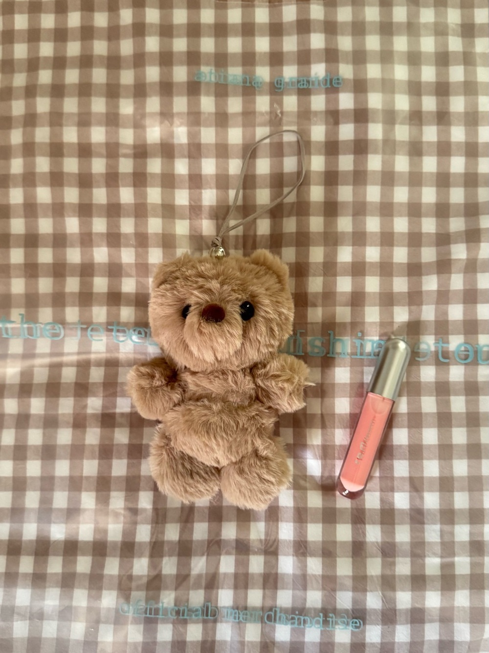 R.E.M. Beauty Exclusive Teddy Bear Bag Charm Bundle 🧸🤎✨ - Picture 3 of 5